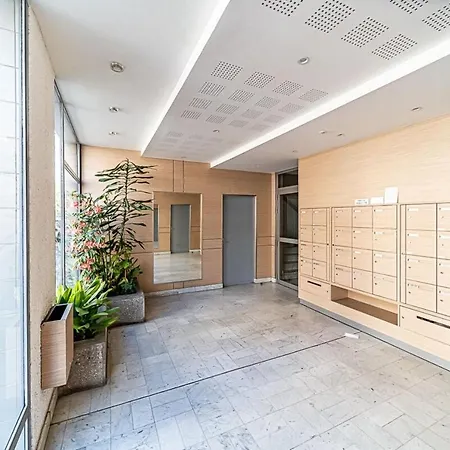 Le Pressense 4 Pers Balcon-metro Republique *