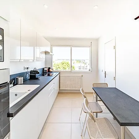 Le Pressense 4 Pers Balcon-metro Republique Villeurbanne