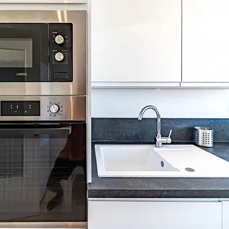 Le Pressense 4 Pers Balcon-metro Republique Hotel